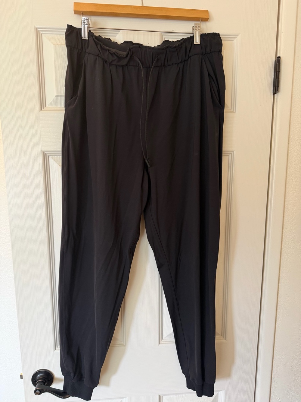 lululemon athletica Black women’s  Jogger Pants